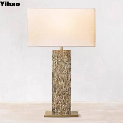 Yihao OEM Custom Vintage Solid Brass LED Desk Lamp dengan 2700K Warm White Light dan Desain Modern