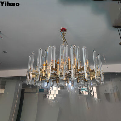 Yihao Luxury Brass Body Crystal Shade Chandelier dengan 3500K Warm White LED Pendant Light untuk Ruang Makan