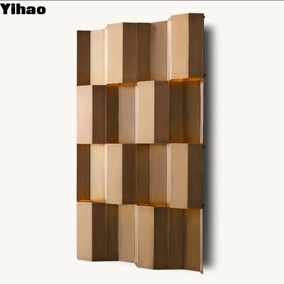 Lampu dinding tubuh tembaga gaya modern Amerika dengan 2700K cahaya putih hangat untuk dekorasi dalam ruangan